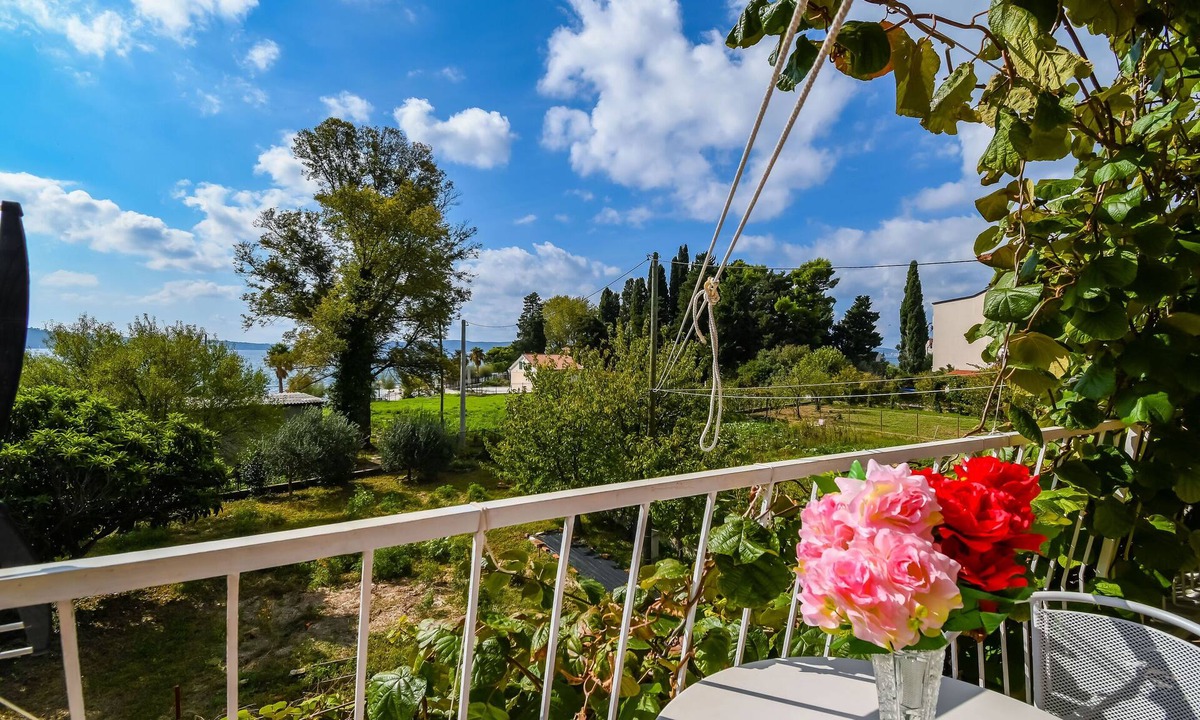 Kastel Gomilica Apartment | Apartments Helios (91521-A1) - Kastel Gomilica
