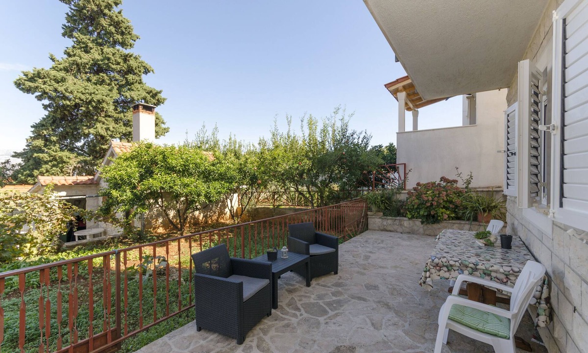 Supetar Apartment | Apartments Silvana (31981-A2) - Supetar - island Brac