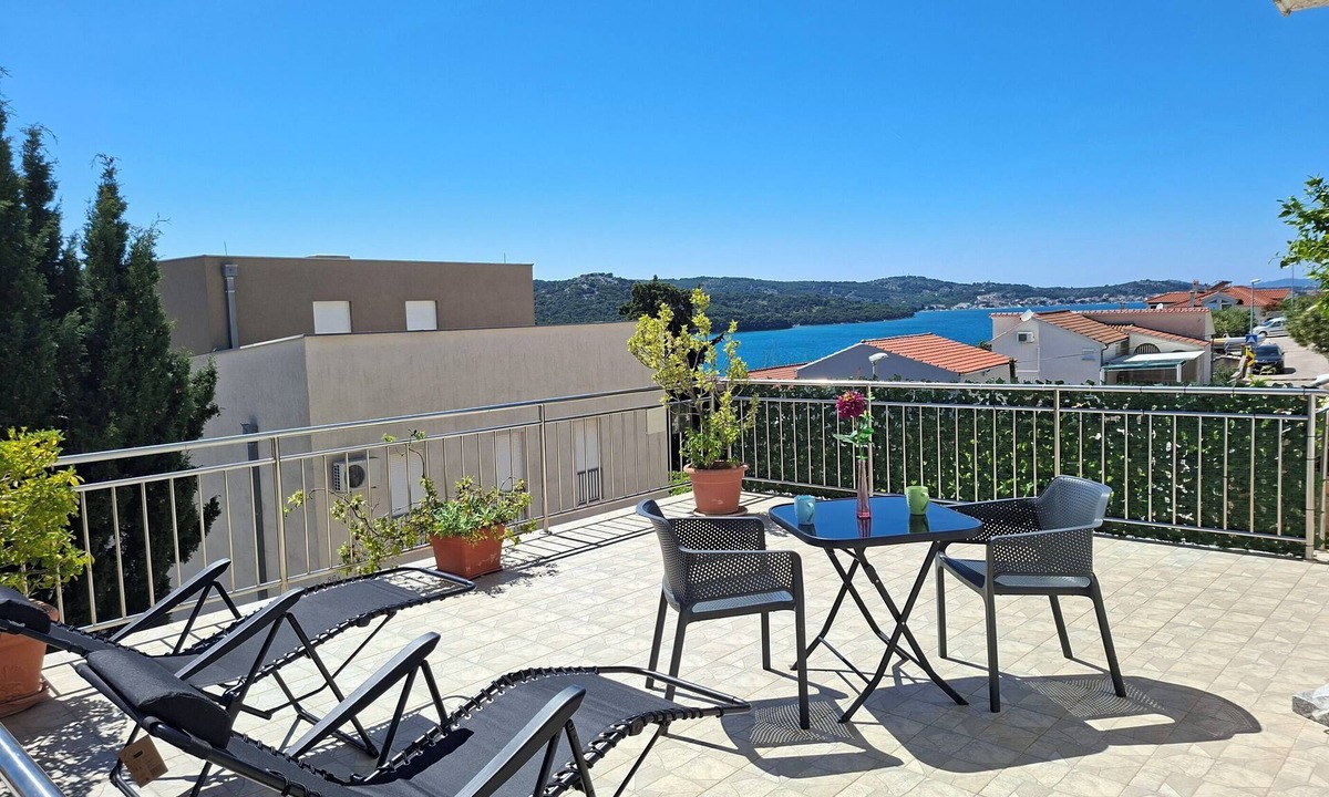 Tijesno Apartment | Apartments Rada (26811-A3) - Tisno - island Murter