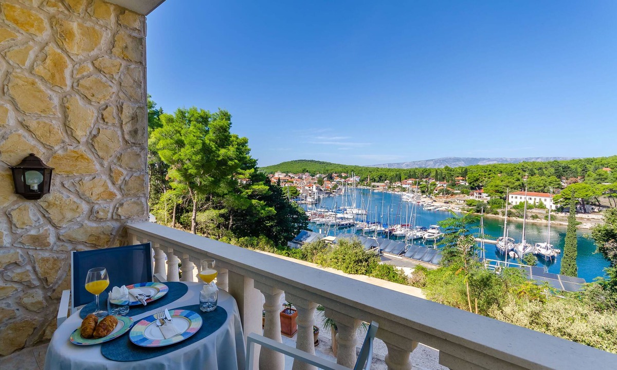 Vrboska Apartment | Apartments Vila Jelka (49712-A3) - Vrboska - island Hvar