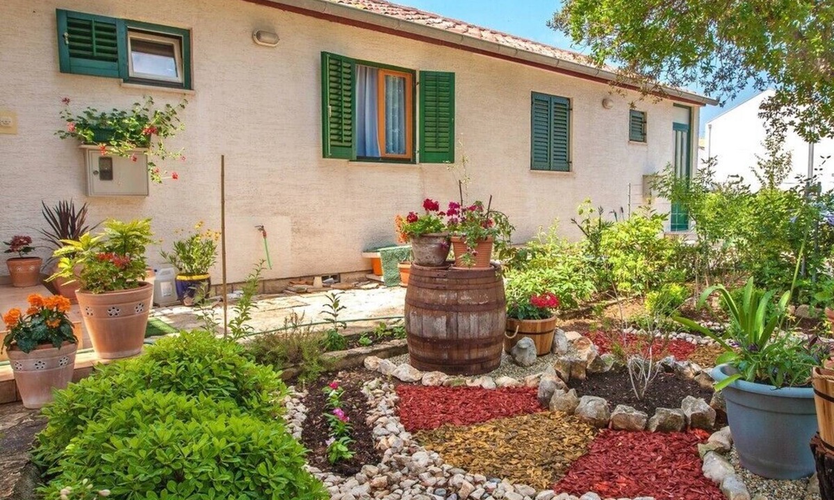 Petrcane Apartment | Apartments Irena, (14991), Petrcane, hr