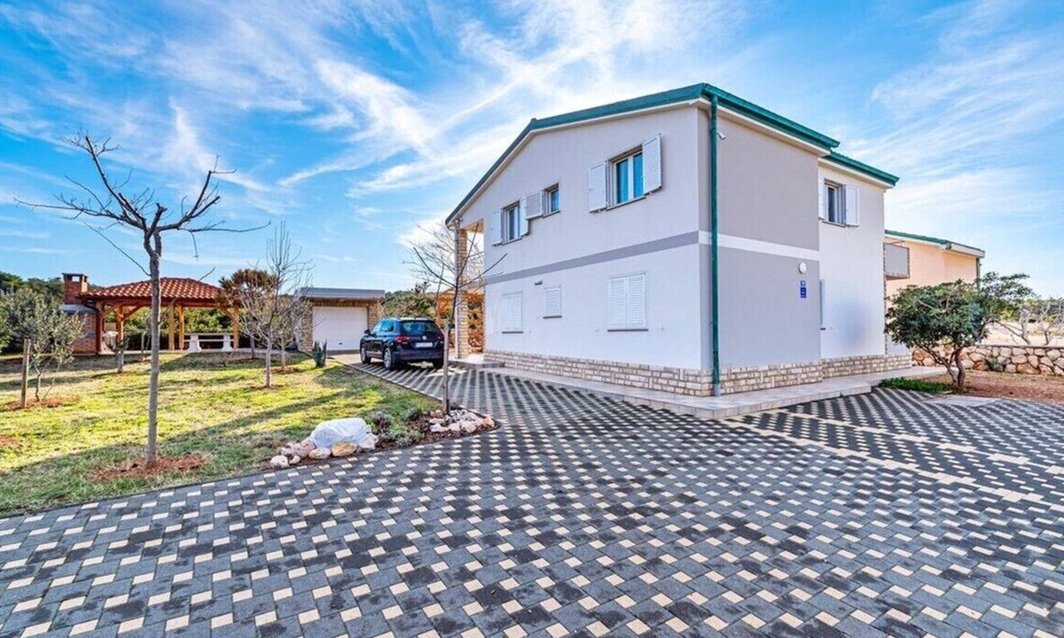 Razanac Apartment | Apartments Ivan, (14609), Ražanac, hr