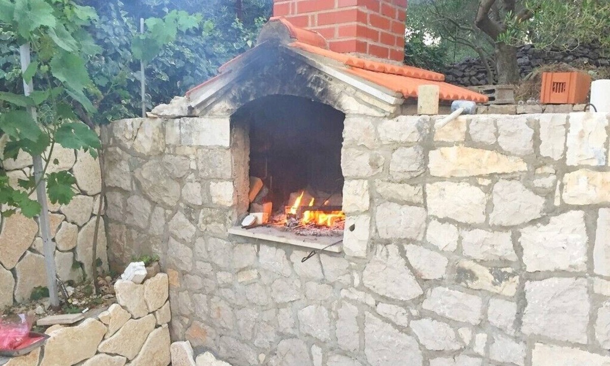 Lumbarda Apartment | Apartments Ivan, (15620), Lumbarda, hr