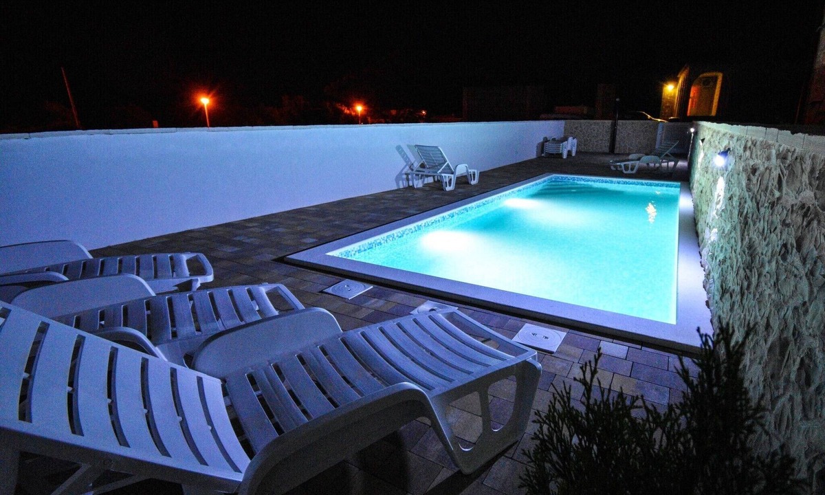 Vir Apartment | Apartments Ivka, (14511), Vir, hr