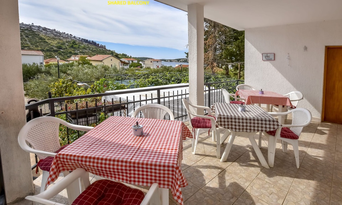 Podglavica Apartment | Apartments Jakoubek (10621-A1) - Rogoznica
