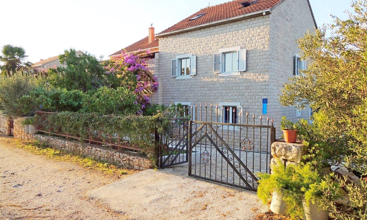 Mirce Apartment | Apartments Jakov, (12252), Mirca, hr