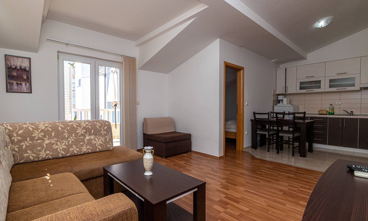 Mastrinka Apartment | Apartments Janja (30131-A4) - Arbanija (Ciovo)