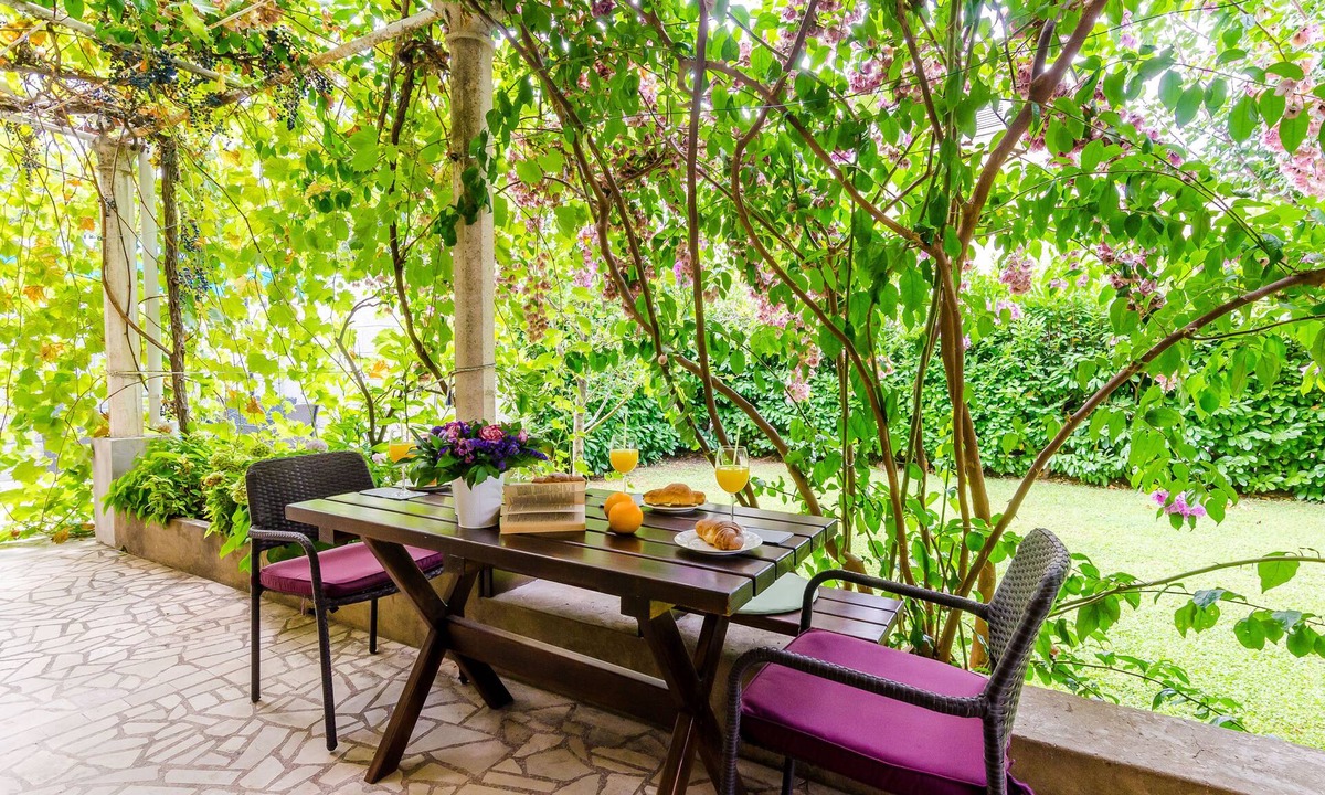 Gornji Kono Apartment | Apartments L&M - One Bedroom Apartment with Terrace