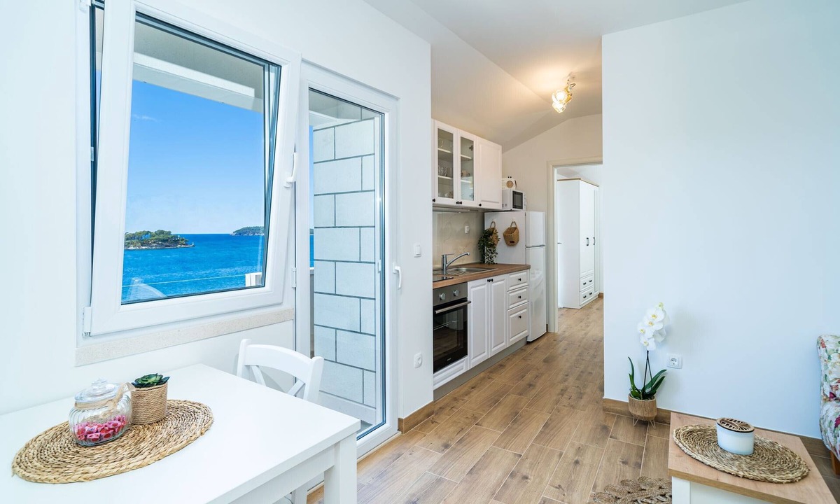 Lozica Apartment | Apartments Lovro - One bedroom apartment with Balcony and Sea View