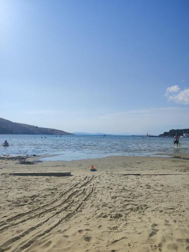 Supetarska Draga Apartment | Apartments Luka