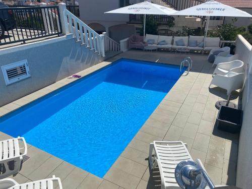 Okrug Gornji Apartment | Apartments Madzari - Ciovo - Pool