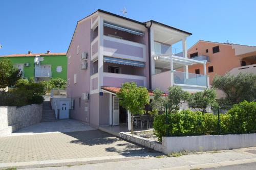 Njivice Apartment | Apartments Marjolovic