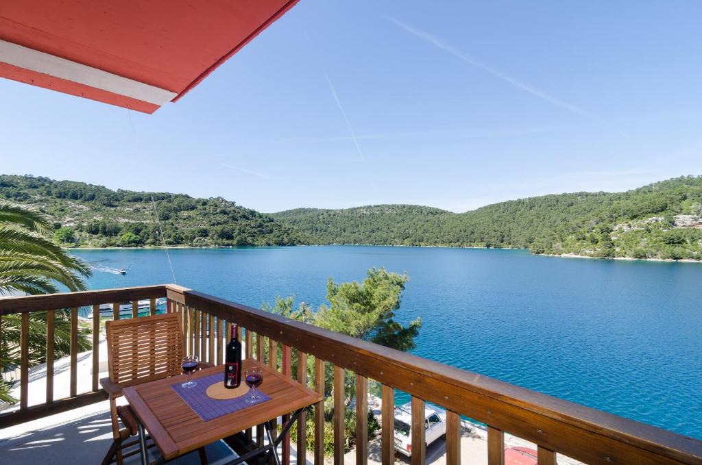 Polace Apartment | Apartments Matana Chano