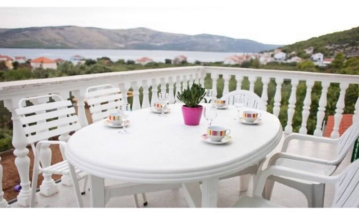 Seget Vranjica Apartment | Apartments Mirko (30361-A4) - Seget Vranjica