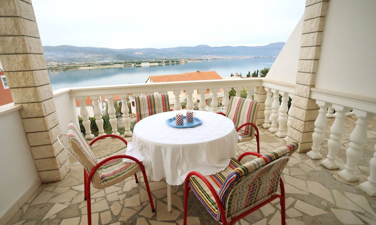 Mastrinka Apartment | Apartments Nena (57331-A2) - Zedno (Ciovo)