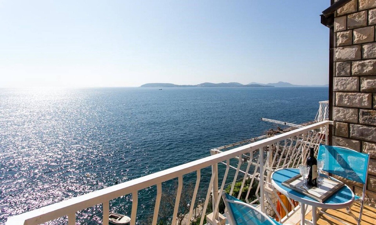 Lozica Apartment | Apartments Neve - One-Bedroom Apartment with Balcony and Sea View