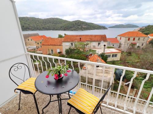 Polace Apartment | Apartments Nodilo - Standard One Bedroom Apartment with Balcony and Sea View Apt 2