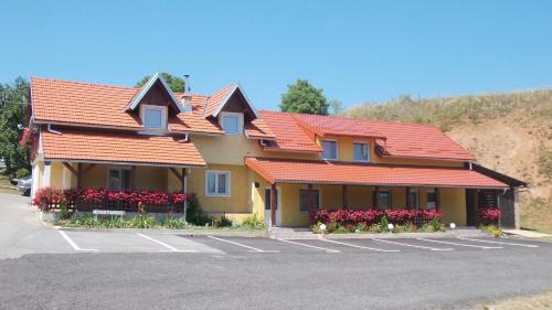 Rakovica Apartment | Apartments Pavlić