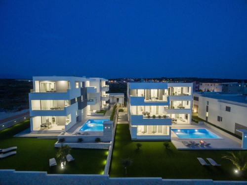 Zrce Apartment | Apartments & Rooms Pool Villas Maris B