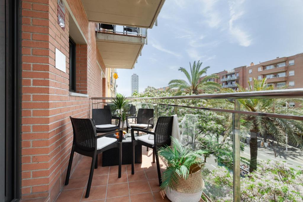 El Parc i la Llacuna del Poblenou Apartment | Apartments Sata Olimpic Village Area