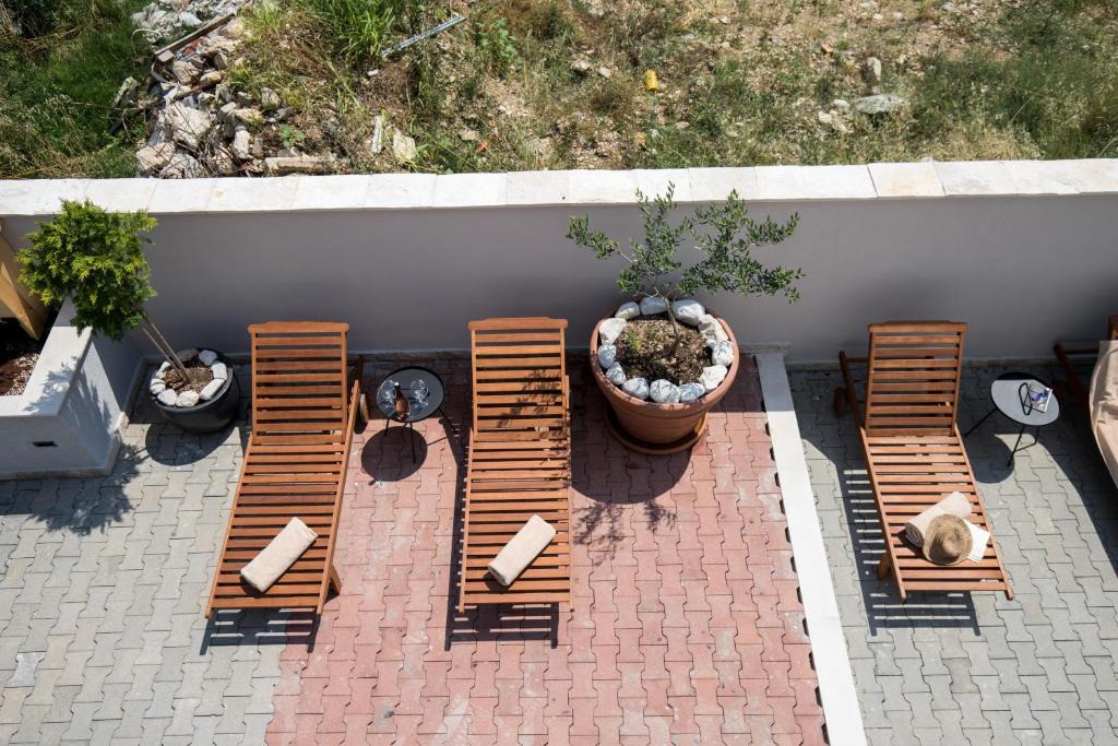 Mokosica Apartment | apartments siblings - premium two bedroom apartment with terrace and garden v...