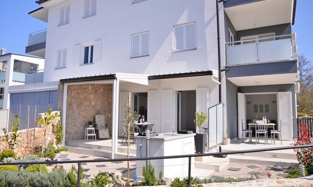 Malinska-Dubasnica Apartment | Apartments Stefi, (14506), Njivice, hr