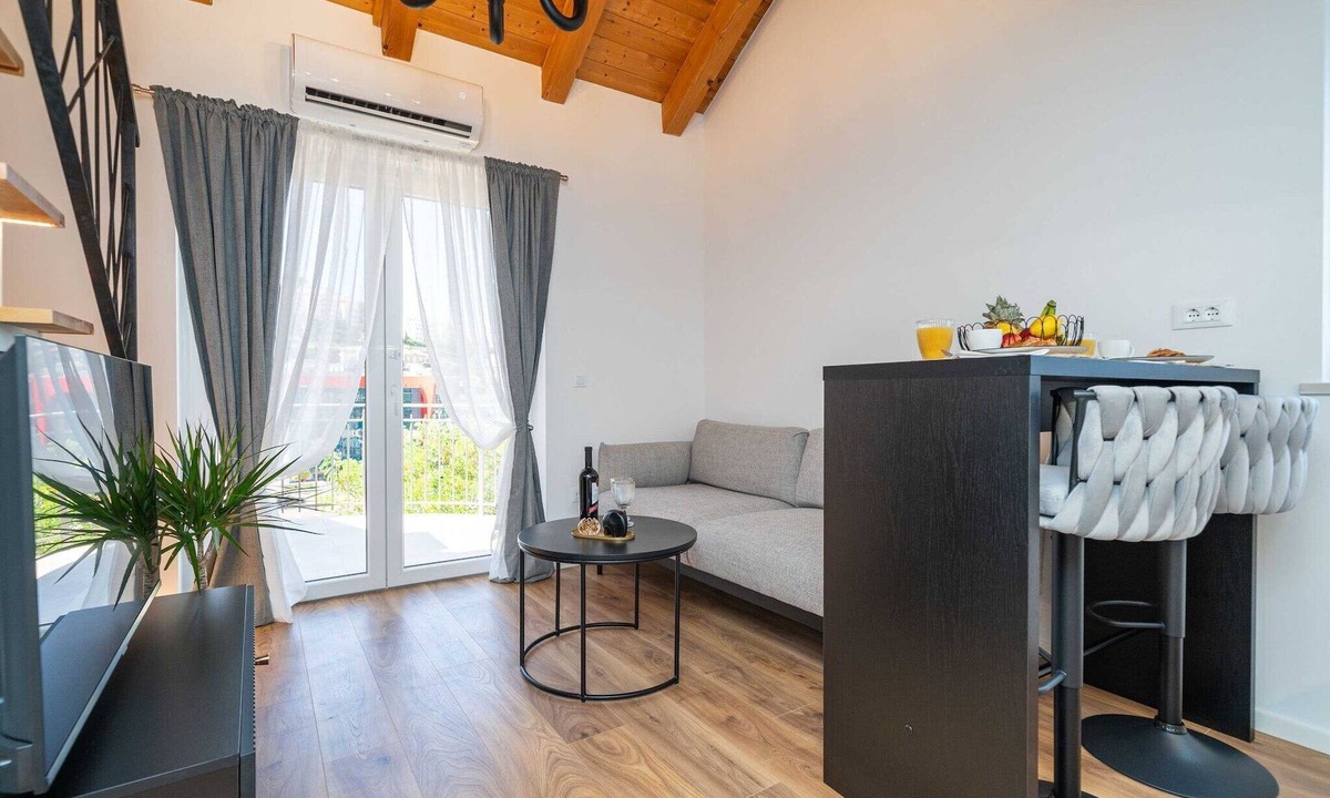 Montovjerna Apartment | Apartments Villa Aura - Duplex studio with Balcony