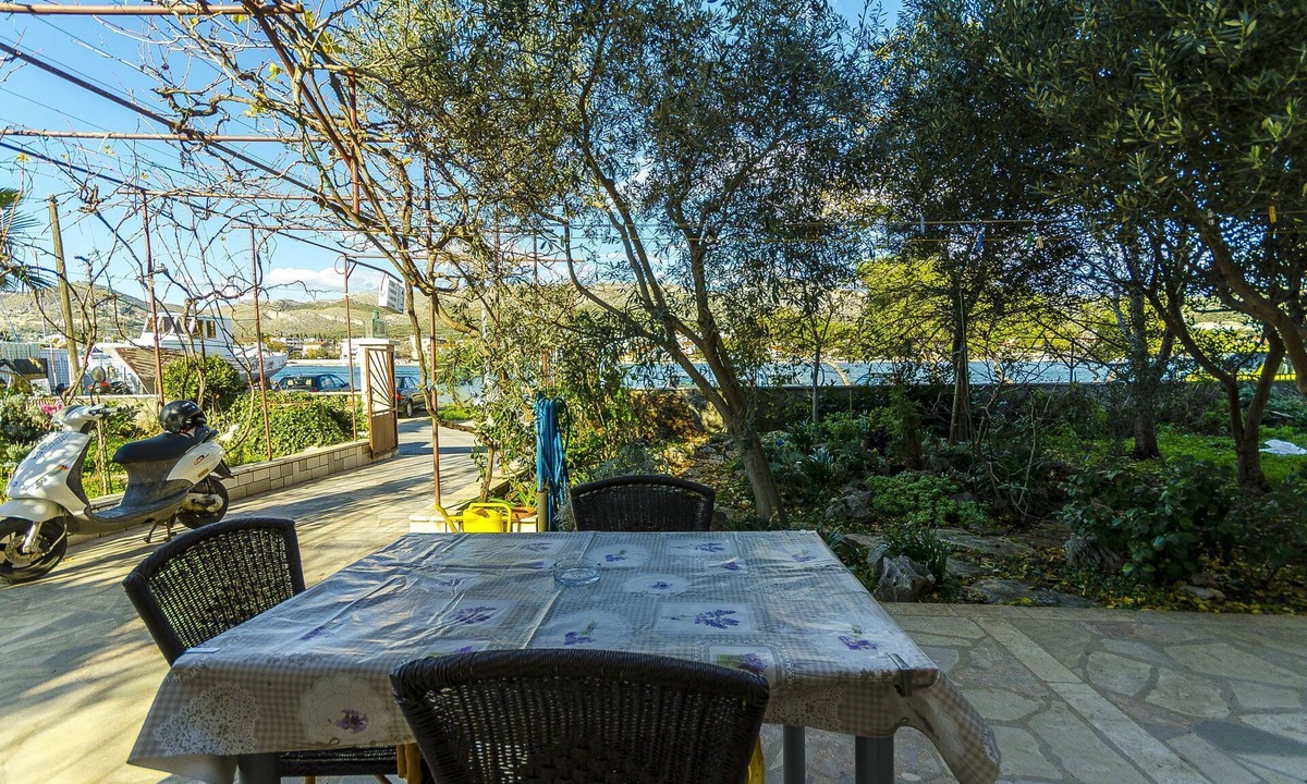 Trogir Apartment | Apartments Vinko (43051-A2) - Trogir