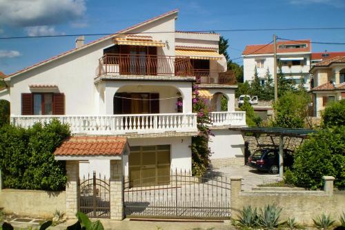 Krk Apartment | Apartments with parking space Pinezici, Krk - 5319