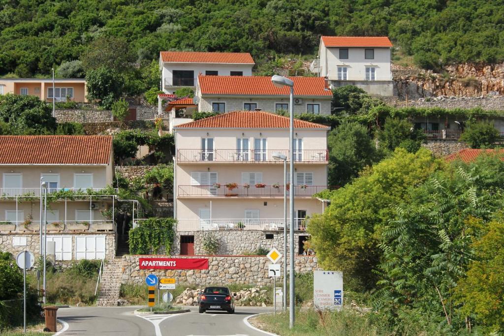 Trpanj Apartment | Apartments with parking space Trpanj, Peljesac - 10180