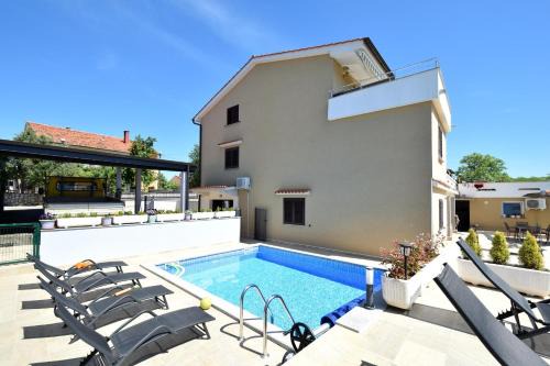 Omisalj Apartment | Apartments Zrinka