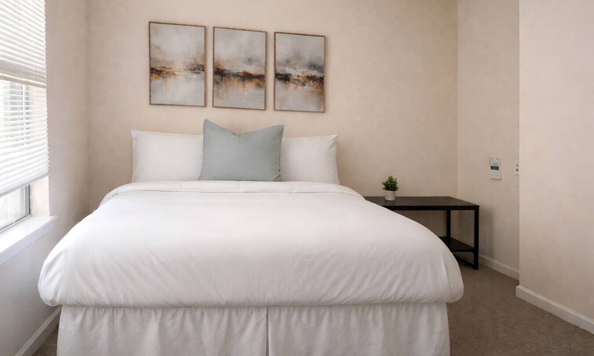 Central Arlington Apartment | Apex Executive Apartments - 820 Benge Dr TX