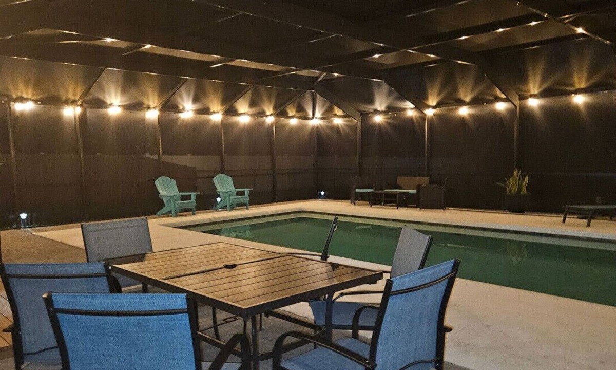 Apollo Beach House | Apollo Beach pool home fun & games