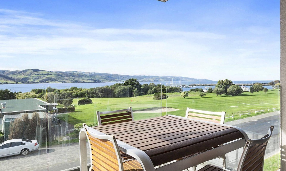 Apollo Bay Apartment | Apollo Blue 12 - Position With Glorious Views