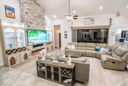 Apollo Beach House | Apollos Anchor - 926 Golf Island Dr