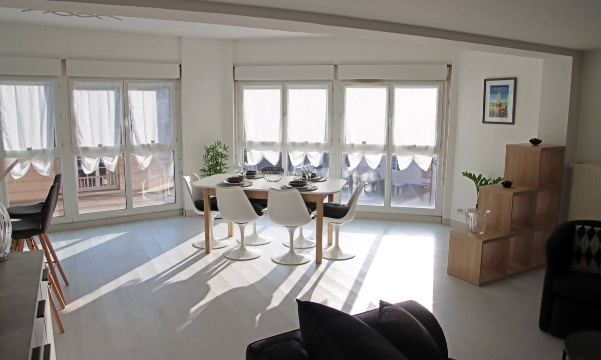 Epernay Apartment | App Gina 2/4P Town Center Panoramic View