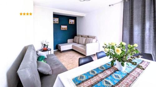 Fontenay-aux-Roses Apartment | Appart 3 pièces à seulement 5km de Paris - for 2 to 7 Guests
