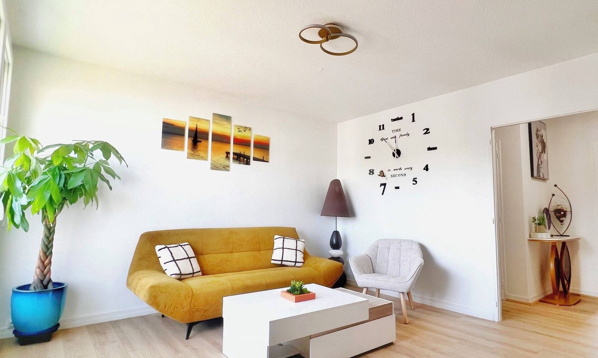 Chateau Apartment | Appart 65m2 RDC, 2 bedrooms, Free parking Nantes agglo(Rezé)