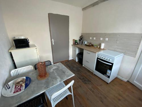 Saint-Remy-Sur-Durolle Apartment | Appart au 1 etage