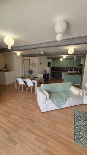 Cassagnes Apartment | appart bohème