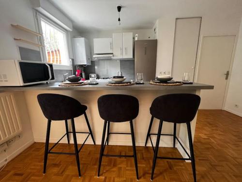 Le Bourget Apartment | Appart calme avec jardin et parking. 15mn de Paris
