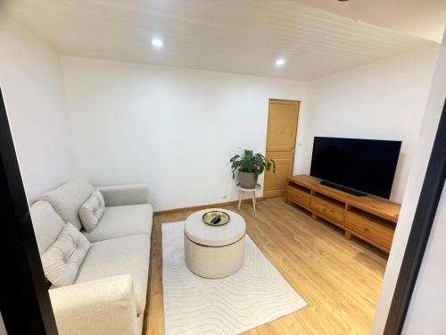 Lons-le-Saunier House | Appart cocooning terrasse