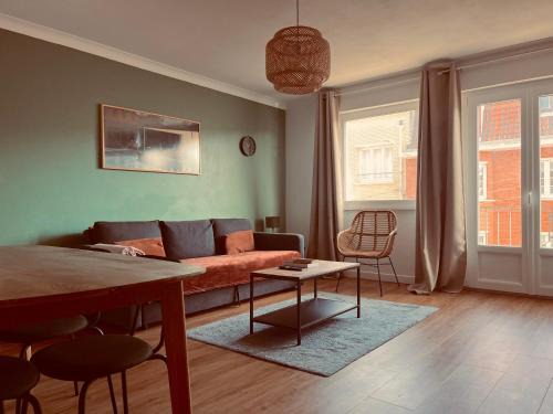 Marcq-en-Baroeul Apartment | Appart Cosy parking privé Croisé Laroche près tram