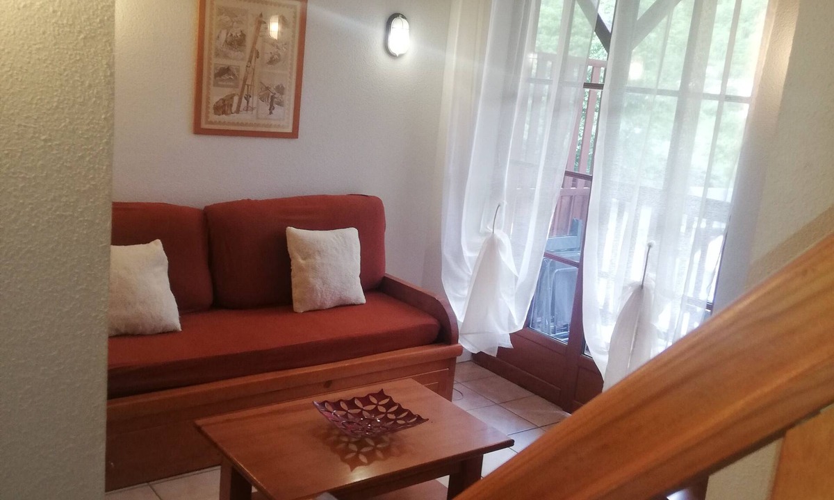Cauterets Apartment | Appart duplex 48 m2 6 pers 500 m des télécabines cauterets 65110 2 nights min