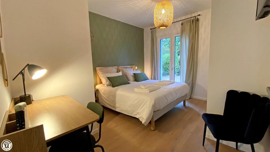 Limoges Hotel | Appart 'Hôtel BreakIsleBed Limoges CHU & Fac Médecine Pharma à Pied parking gratuit