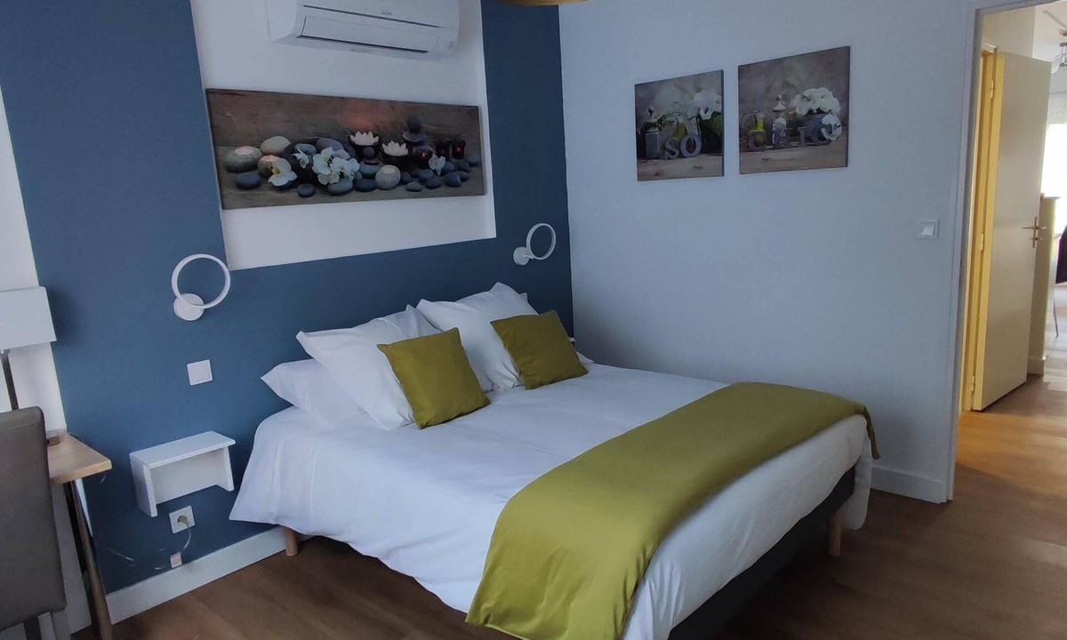 Les Aix-d'Angillon Apartment | Appart'Hôtel Le Haut Berry