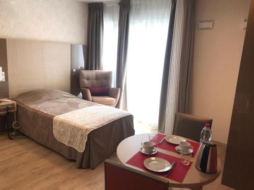 Montreuil Apartment | Appart One Montreuil - Croix de Chavaux