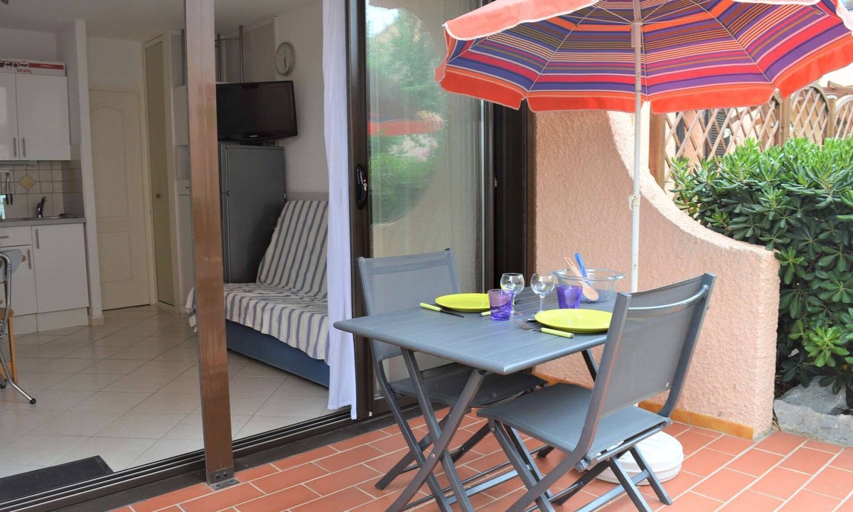 Leucate Apartment | Appart Studio 2 couchages PORT LEUCATE NATURISME