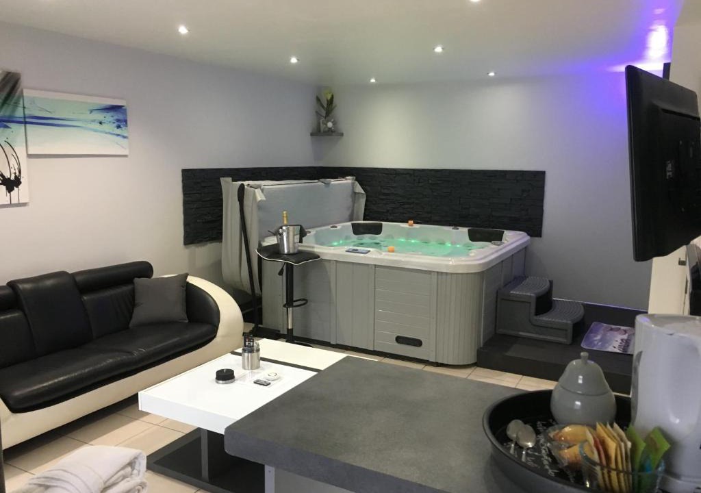 Lalande-Grand Selve Apartment | Appart&Spa