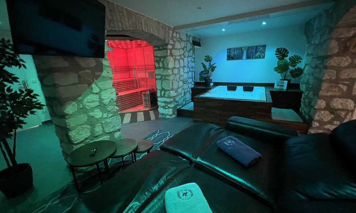 Hincmar Apartment | Appart Spa Privatif fully furnished